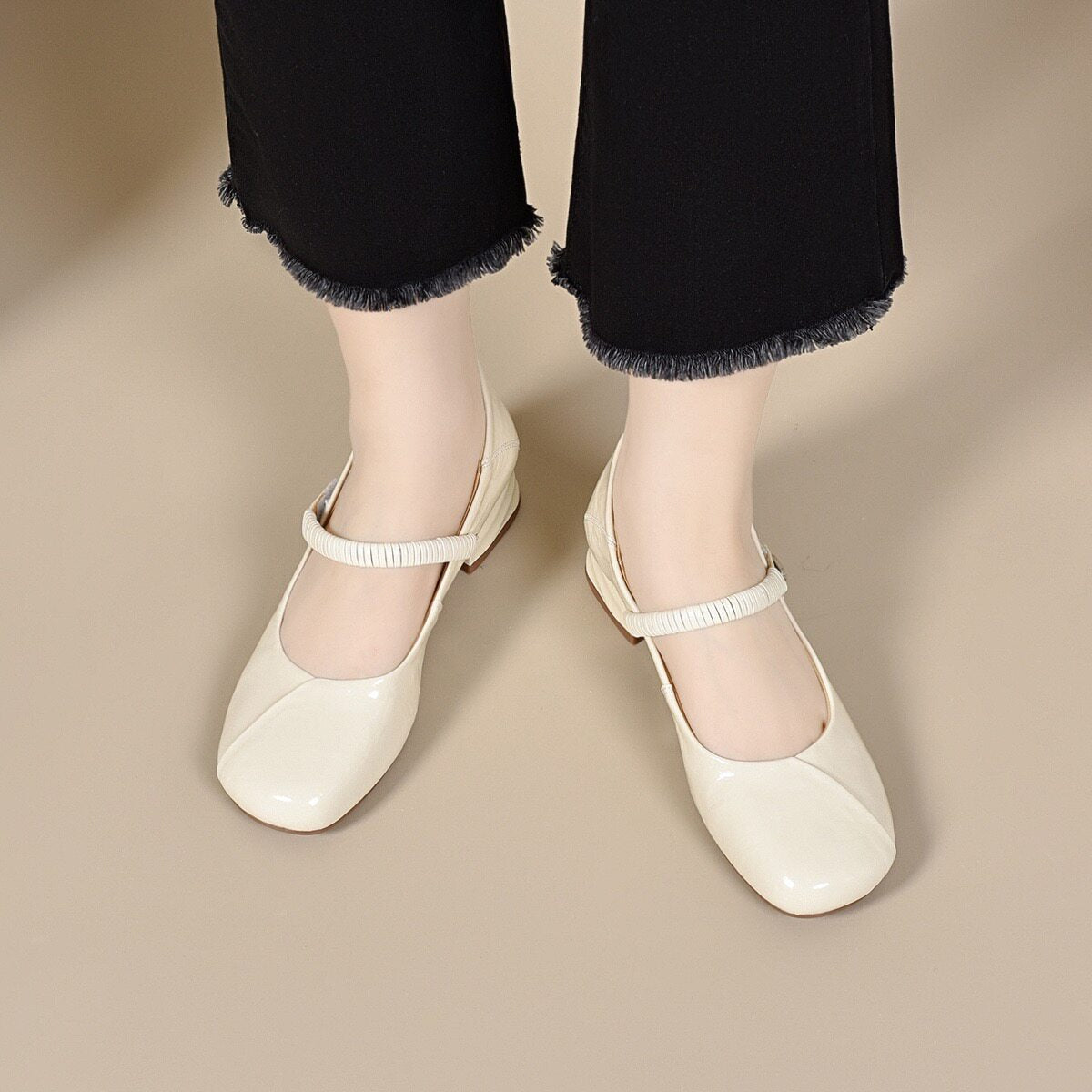 Women's Patent Leather Block Heel Mary Jane Pumps – view 3