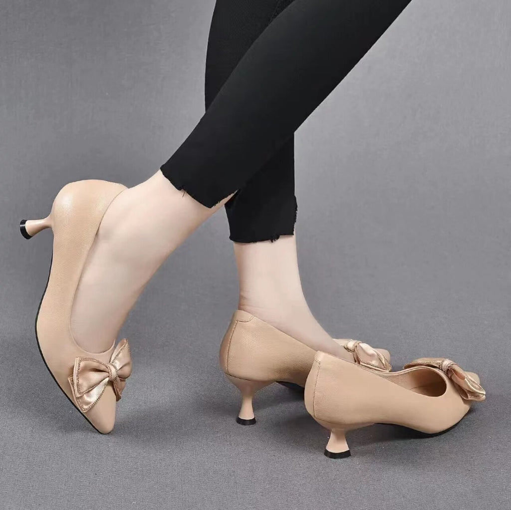 Women's Pointed-Toe Leather Stiletto Heel Pumps – view 2