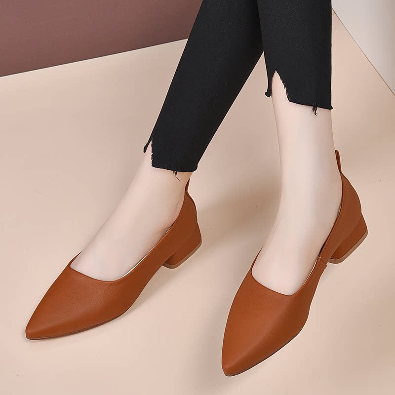 Women's Pointed-Toe Leather Block Heel Loafers – view 3