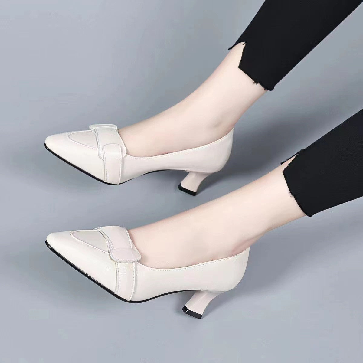 Women's Pointed-Toe Leather Block Heel Pumps – view 4
