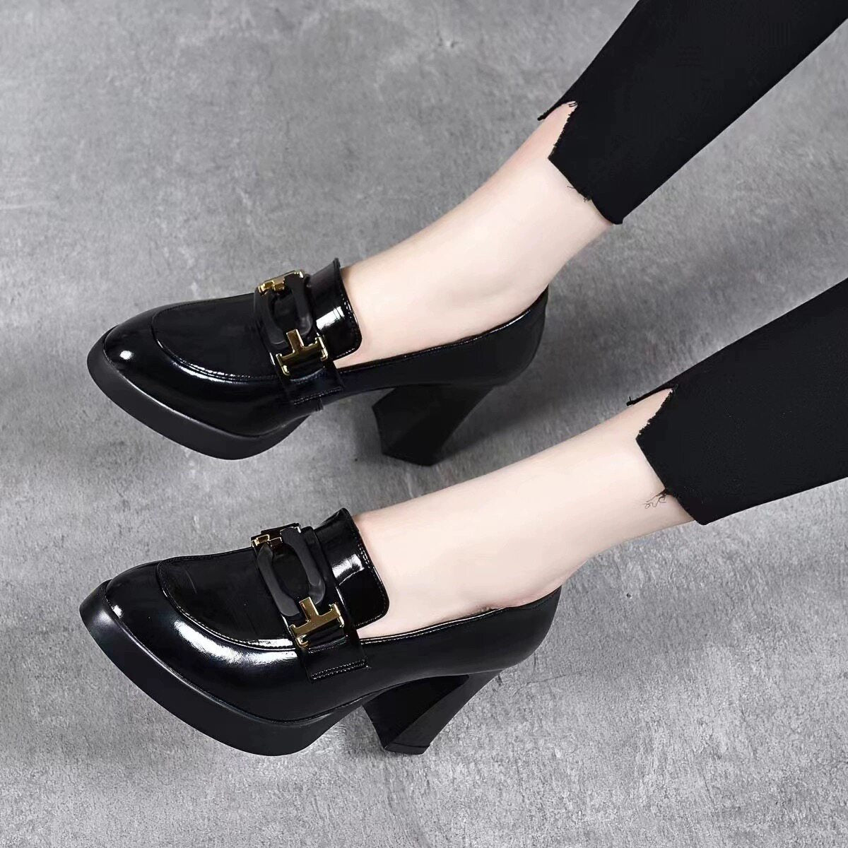 Women's Pointed-Toe Platform Leather Block Heel Pumps – view 3