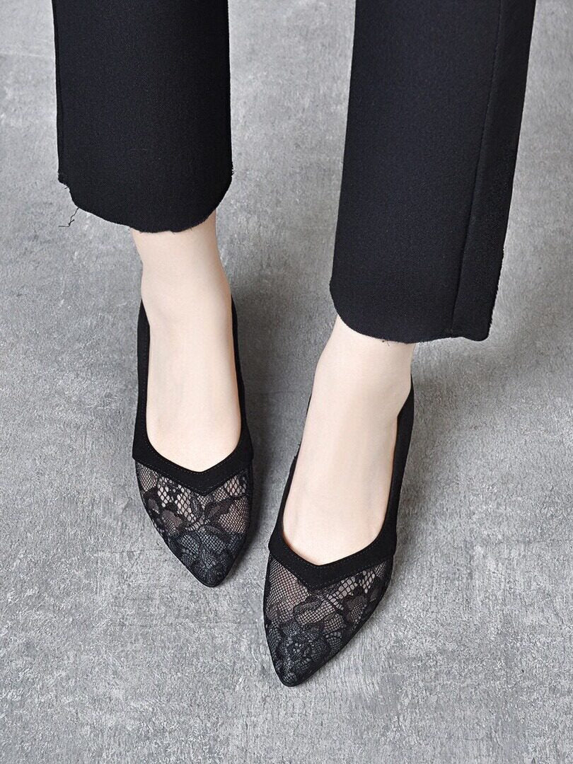 Women's Pointed-Toe Leather Stiletto Heel Pumps – view 1