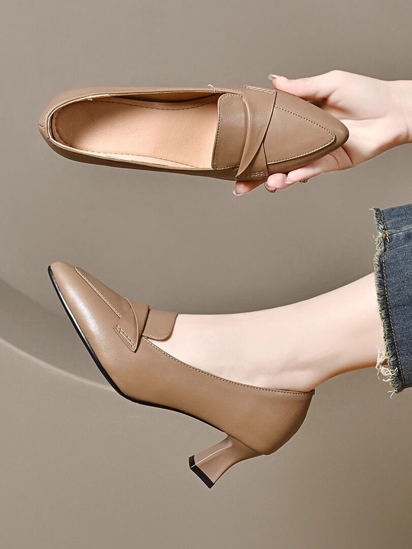 Women's Pointed-Toe Leather Block Heel Pumps – view 1